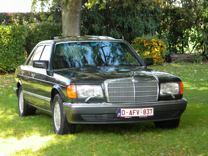 Mercedes 560 SE (W126) — 7784 Bas-Warneton