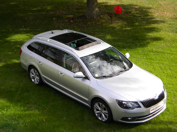 Skoda Superb Break 1.6 CR TDi Elegance — 7784 Bas-Warneton